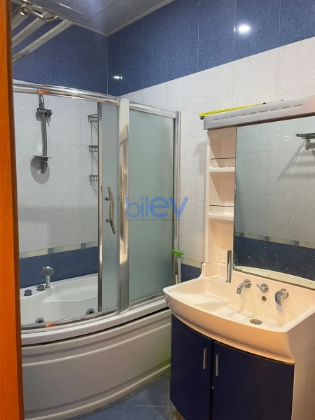 Aylıq Kirayə 3 otaqlı Yeni Tikili bina evi  108m², Bakı