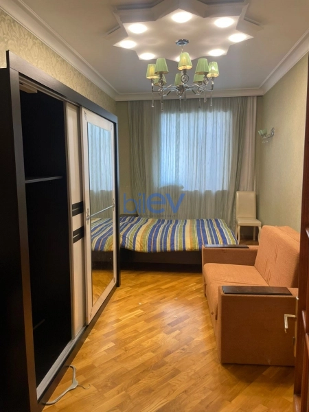 Aylıq Kirayə 3 otaqlı Yeni Tikili bina evi  108m², Bakı