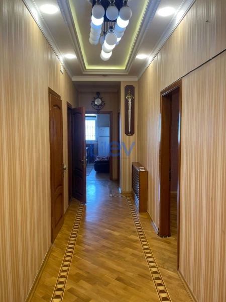 Aylıq Kirayə 3 otaqlı Yeni Tikili bina evi  108m², Bakı