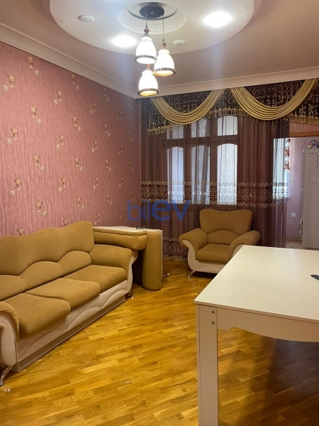 Aylıq Kirayə 3 otaqlı Yeni Tikili bina evi  108m², Bakı