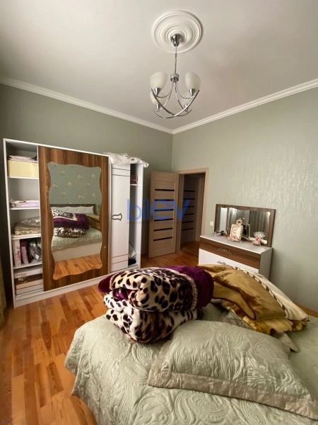 Satış 4 otaqlı Həyət evi  300m², Bakı