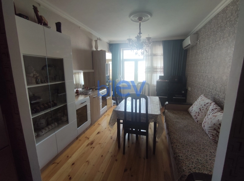 Satış 2 otaqlı Köhnə Tikili bina evi  40m², Bakı