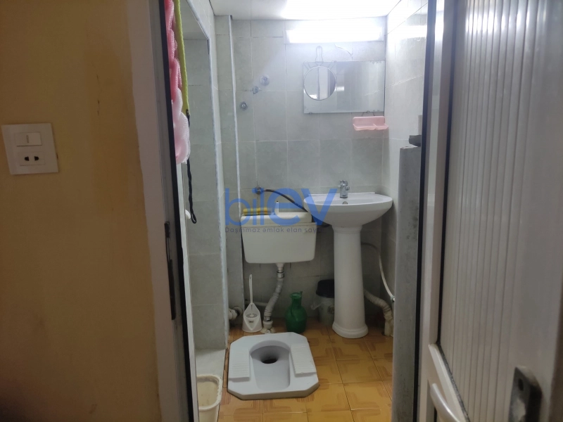 Satış 2 otaqlı Köhnə Tikili bina evi  40m², Bakı