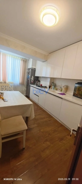 Aylıq Kirayə 3 otaqlı Köhnə Tikili bina evi  70m², Bakı