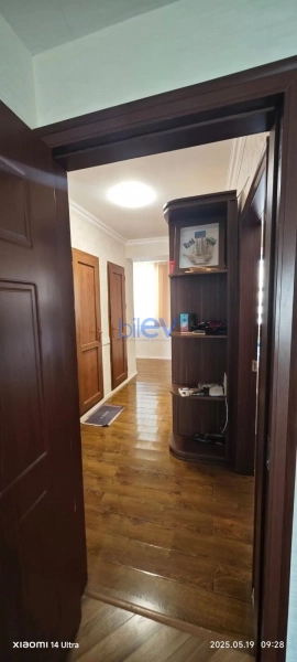 Aylıq Kirayə 3 otaqlı Köhnə Tikili bina evi  70m², Bakı