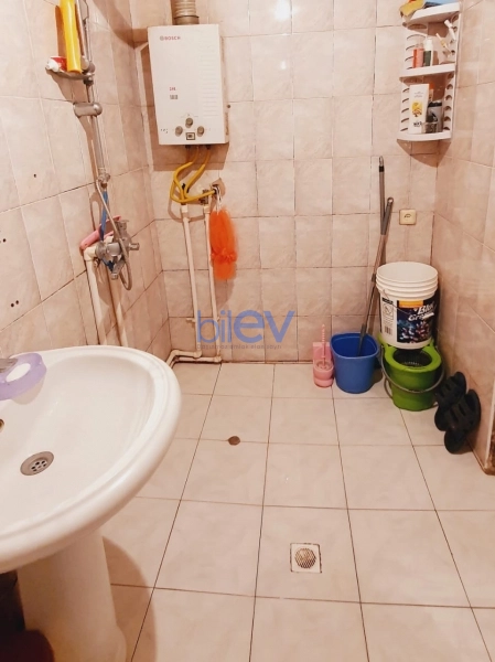 Satış 3 otaqlı Köhnə Tikili bina evi  75m², Bakı