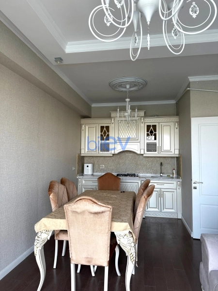 Aylıq Kirayə 2 otaqlı Yeni Tikili bina evi  65m², Bakı