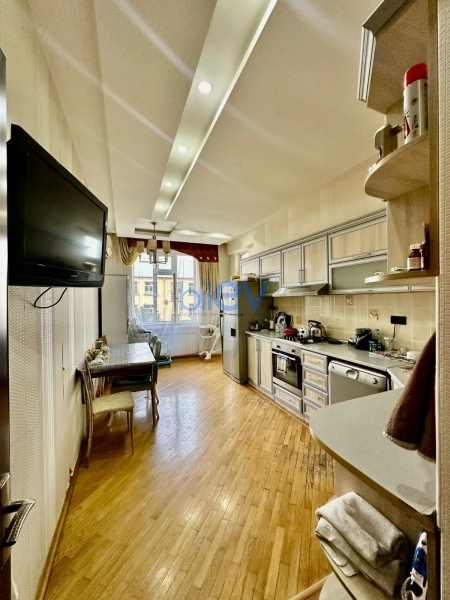 Satış 3 otaqlı Yeni Tikili bina evi  106m², Bakı