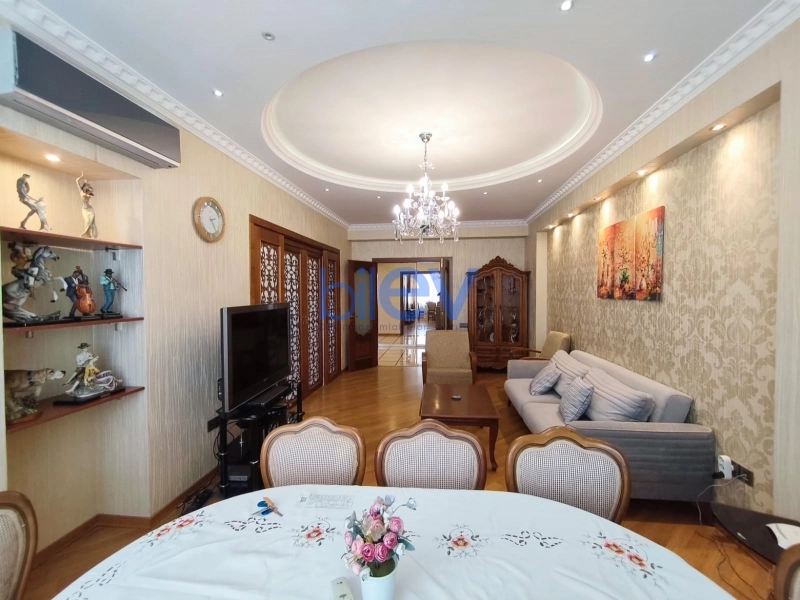 Aylıq Kirayə 2 otaqlı Yeni Tikili bina evi  100m², Bakı