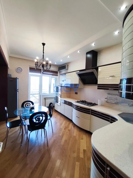 Aylıq Kirayə 2 otaqlı Yeni Tikili bina evi  100m², Bakı