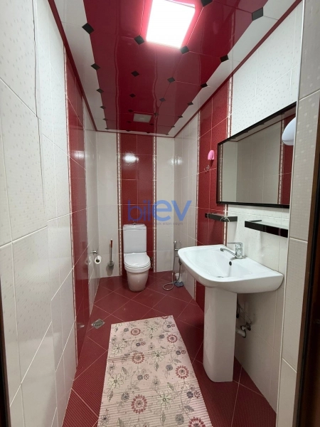 Aylıq Kirayə 3 otaqlı Yeni Tikili bina evi  145m², Bakı