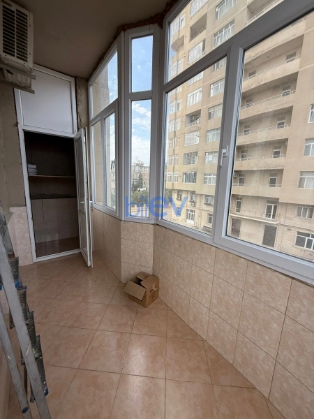 Aylıq Kirayə 3 otaqlı Yeni Tikili bina evi  145m², Bakı