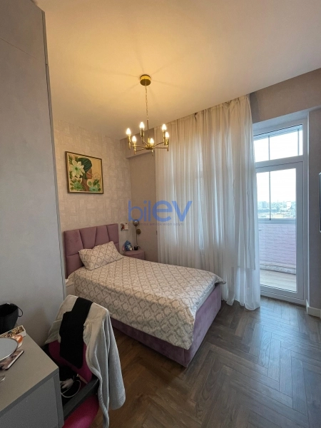 Satış 4 otaqlı Yeni Tikili bina evi  130m², Bakı
