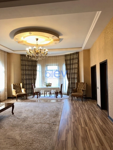 Aylıq Kirayə 6 otaqlı Bağ evi  250m², Bakı