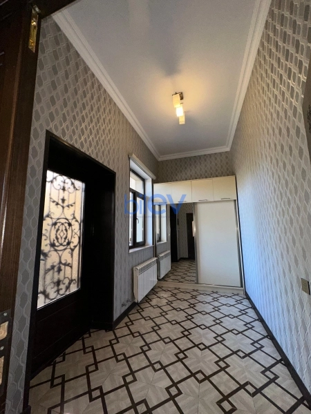 Aylıq Kirayə 6 otaqlı Bağ evi  250m², Bakı
