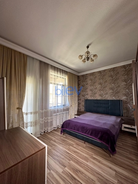 Aylıq Kirayə 6 otaqlı Bağ evi  250m², Bakı