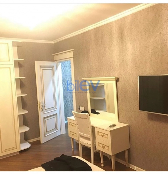 Aylıq Kirayə 3 otaqlı Köhnə Tikili bina evi  100m², Bakı
