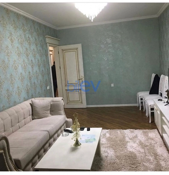 Aylıq Kirayə 3 otaqlı Köhnə Tikili bina evi  100m², Bakı