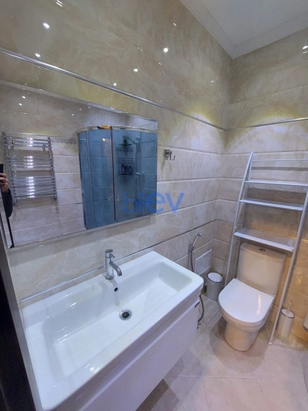Aylıq Kirayə 2 otaqlı Yeni Tikili bina evi  65m², Bakı