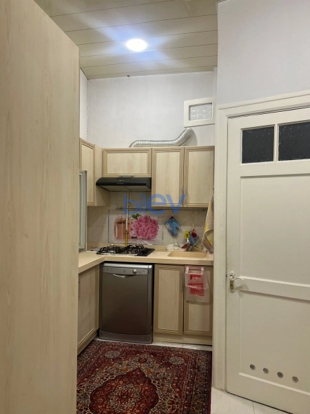 Aylıq Kirayə 3 otaqlı Köhnə Tikili bina evi  100m², Bakı