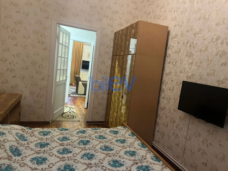 Aylıq Kirayə 3 otaqlı Köhnə Tikili bina evi  100m², Bakı