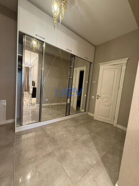 Satış 2 otaqlı Yeni Tikili bina evi  70m², Bakı