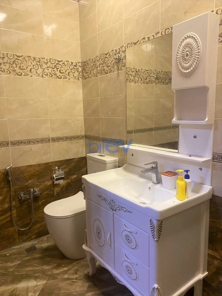 Aylıq Kirayə 5 otaqlı Bağ evi  352m², Bakı