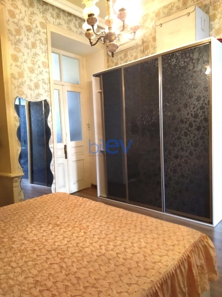Aylıq Kirayə 2 otaqlı Köhnə Tikili bina evi  60m², Bakı