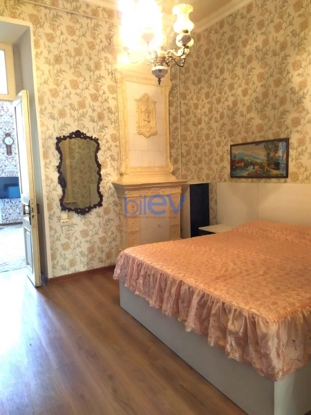 Aylıq Kirayə 2 otaqlı Köhnə Tikili bina evi  60m², Bakı