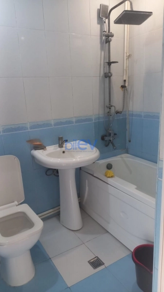 Aylıq Kirayə 2 otaqlı Köhnə Tikili bina evi  50m², Bakı