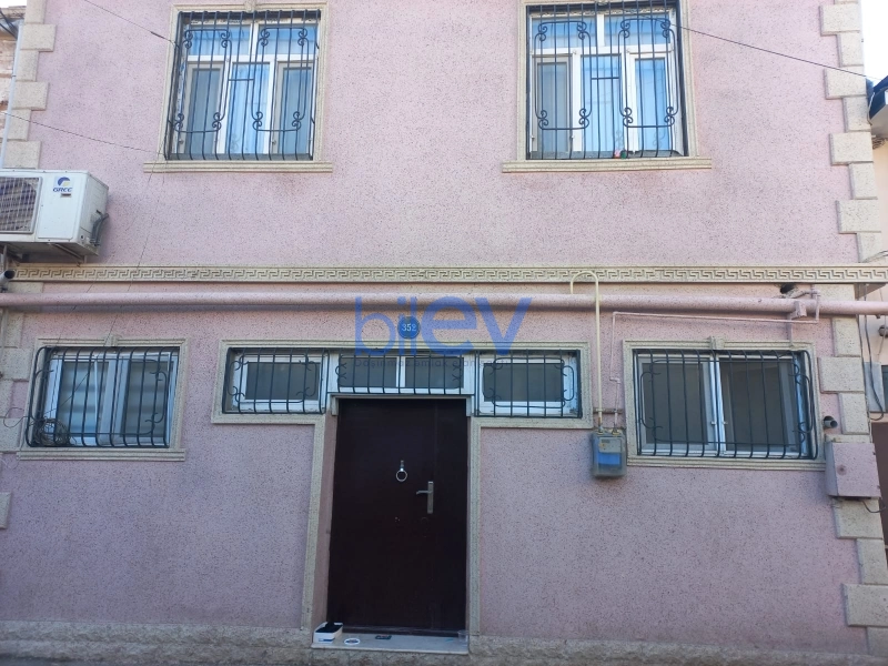 Satış 4 otaqlı Həyət evi  180m², Bakı