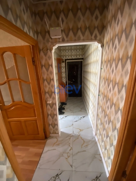 Aylıq Kirayə 3 otaqlı Köhnə Tikili bina evi  100m², Bakı