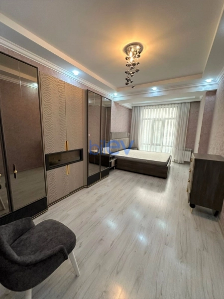 Aylıq Kirayə 2 otaqlı Yeni Tikili bina evi  76m², Bakı