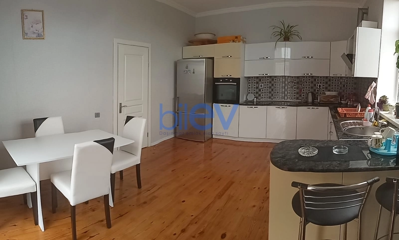 Satış 5 otaqlı Həyət evi  200m², Bakı