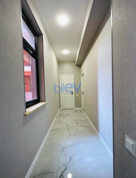 Aylıq Kirayə 3 otaqlı Yeni Tikili bina evi  130m², Bakı