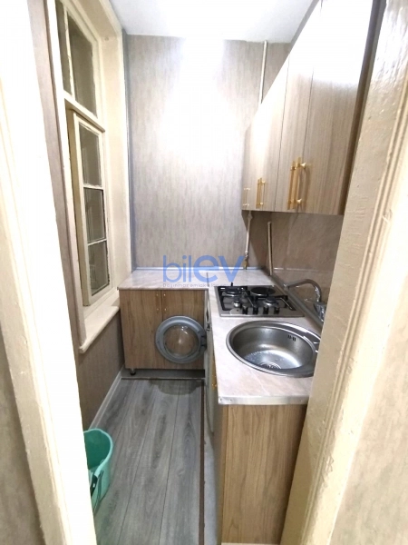 Aylıq Kirayə 3 otaqlı Köhnə Tikili bina evi  70m², Bakı