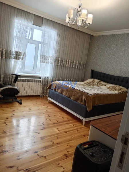 Satış 7 otaqlı Həyət evi  300m², Bakı