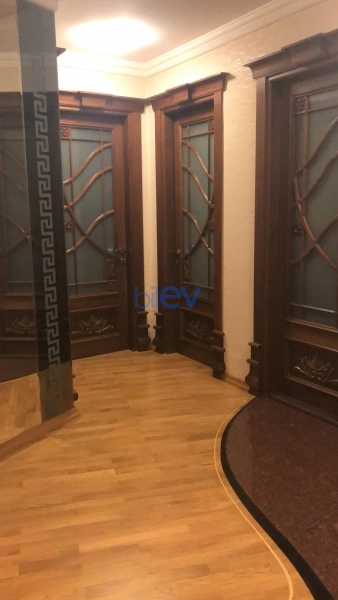 Aylıq Kirayə 3 otaqlı Yeni Tikili bina evi  145m², Bakı