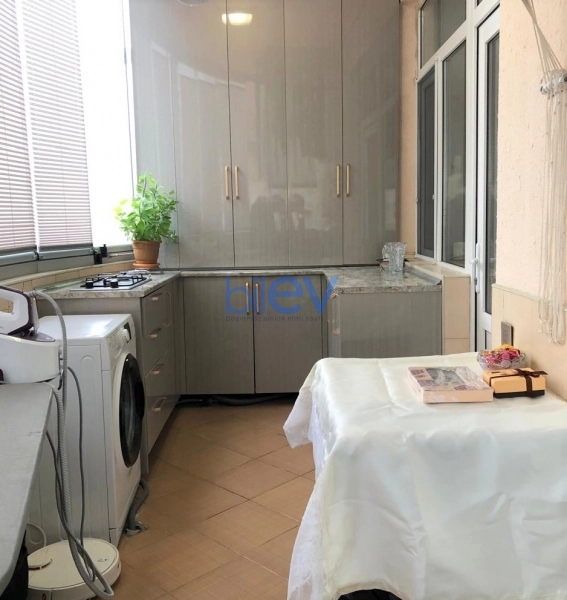 Aylıq Kirayə 2 otaqlı Yeni Tikili bina evi  65m², Bakı