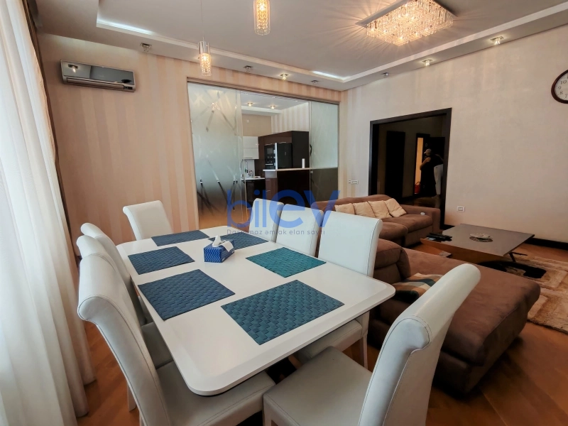 Aylıq Kirayə 4 otaqlı Yeni Tikili bina evi  176m², Bakı