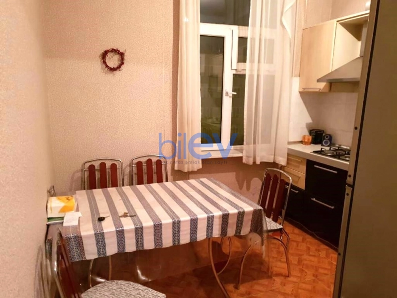 Aylıq Kirayə 2 otaqlı Köhnə Tikili bina evi  55m², Bakı