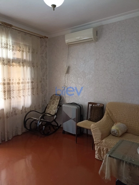 Aylıq Kirayə 3 otaqlı Köhnə Tikili bina evi  70m², Bakı