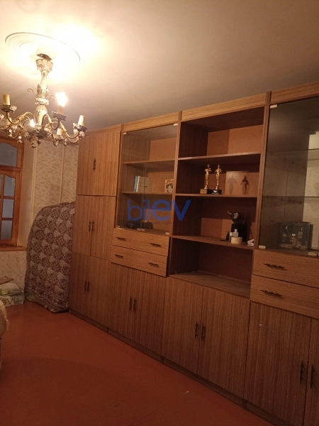 Aylıq Kirayə 3 otaqlı Köhnə Tikili bina evi  70m², Bakı