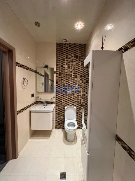 Aylıq Kirayə 3 otaqlı Yeni Tikili bina evi  90m², Bakı