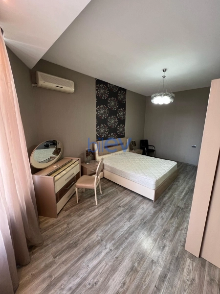 Aylıq Kirayə 3 otaqlı Yeni Tikili bina evi  90m², Bakı