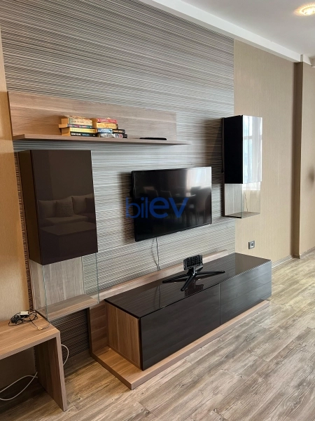 Aylıq Kirayə 3 otaqlı Yeni Tikili bina evi  90m², Bakı