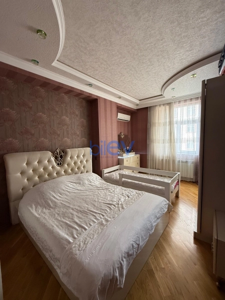 Satış 3 otaqlı Yeni Tikili bina evi  147m², Bakı