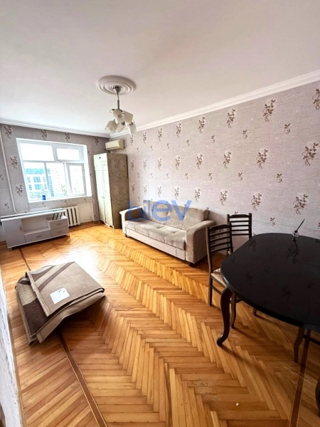 Aylıq Kirayə 2 otaqlı Köhnə Tikili bina evi  55m², Bakı