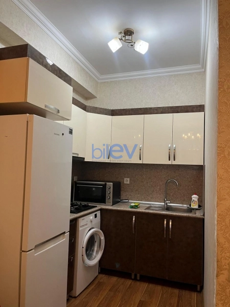 Aylıq Kirayə 2 otaqlı Yeni Tikili bina evi  m², Bakı