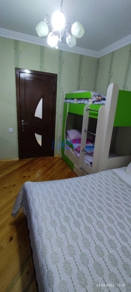 Aylıq Kirayə 2 otaqlı Köhnə Tikili bina evi  72m², Bakı